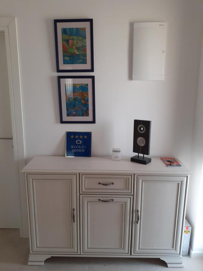 Vila Dubravka - Schoen Und Komfortabel Inmitten Von Olivenbaeumen Und Weinbergen Mit Whirlpool Valtura Εξωτερικό φωτογραφία