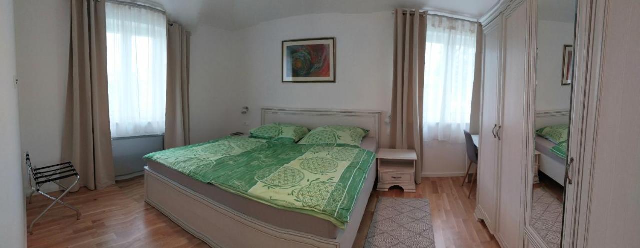 Vila Dubravka - Schoen Und Komfortabel Inmitten Von Olivenbaeumen Und Weinbergen Mit Whirlpool Valtura Εξωτερικό φωτογραφία